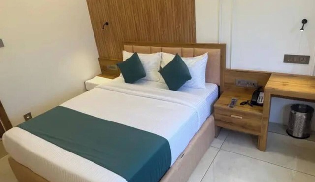 Fabhotel Prime Hash Four