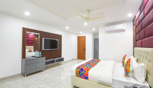 Fabhotel Royal Palace Peera Garhi
