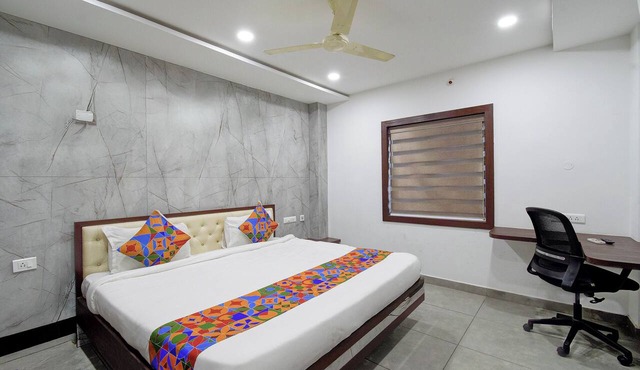 Fabhotel Sushmitha Inn