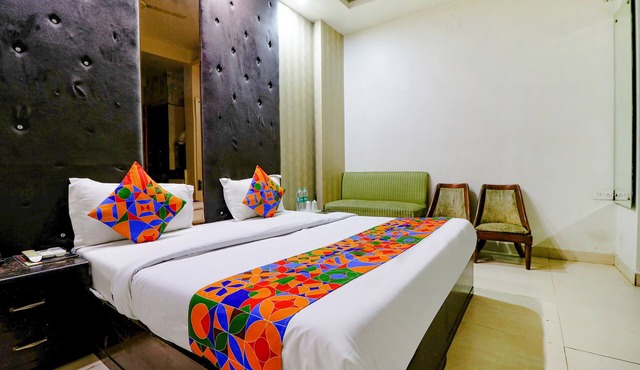 FabHotel Yug Villa