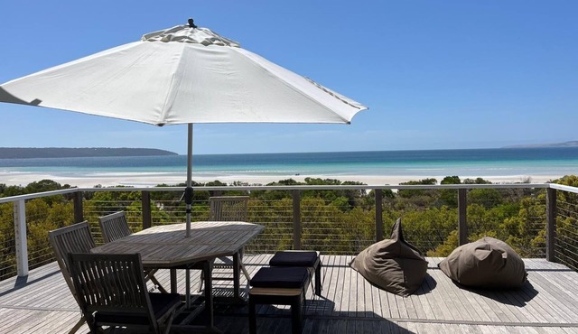 Fabulous Beachfront House on Island Beach, Kangaroo Island, South Australia in Island Beach