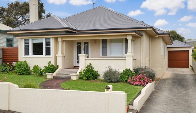 Fantastically located and stylish 3 bedroom home in Warrnambool