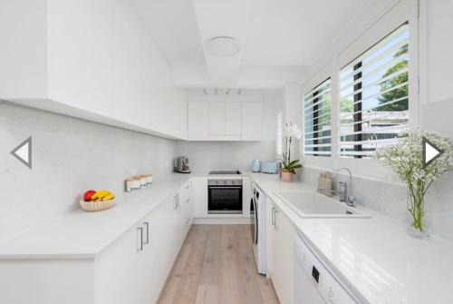 Freshwater Coastal Retreat 3BR Apartment in Freshwater