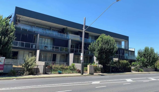 Glen Waverley Modern Apt near Syndal Station in Glen Waverley