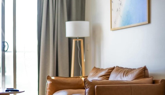 Glenelg Oasis, Pool, Gym, Spa & Sauna, Free Parking, City Views in Glenelg