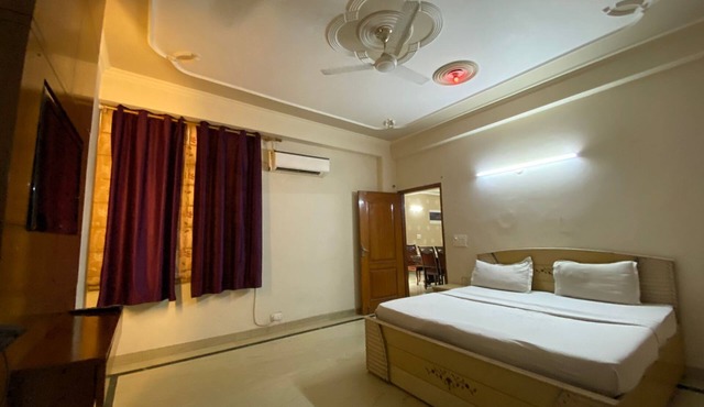 GoBravo-3BHK Near Airport & Cyber Hub