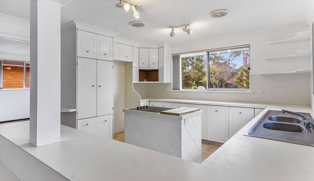 Gone Coastal - pool, river, beach getaway in North Haven