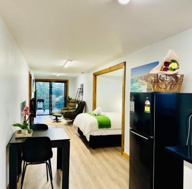 GORGE Chocolates Tiny House in Kennedys Creek