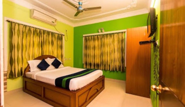 Goroomgo Salt Lake Palace Kolkata in Barasat