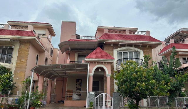 Grand 5BR Villa with 5 Ensuite Baths near Airport in Hyderabad