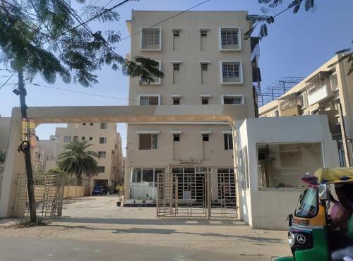Grande Ellora 5BHK Fully Furnished Ground Floor Apartment,24x7 security complex, Rajarhat, Newtown