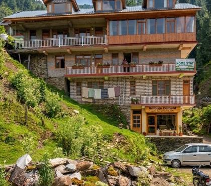Green Valley Homestay and Cafe
