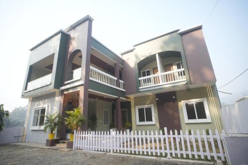 Green Valley Hotel And Resort