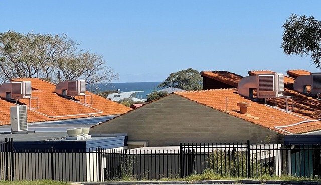 Hale House - Sunsets over the Indian Ocean in Beaconsfield