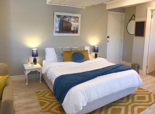 Hamptons In Rye Studio - 3 Mins from Famous Hot Springs! in Rye