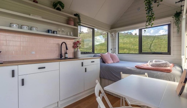 Heathcote Valley Tiny House - Tiny Stays in Tooborac
