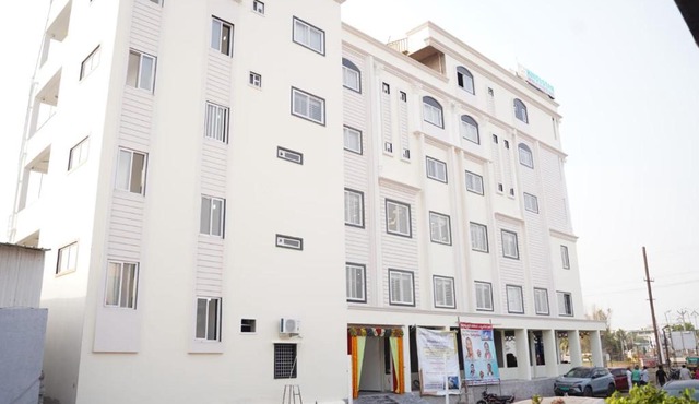 Hindustan Hotels in Warangal
