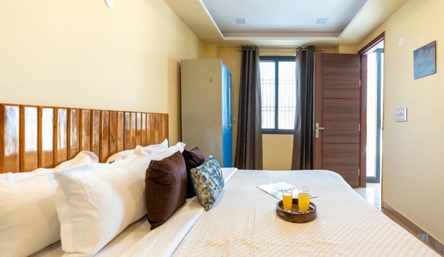 Homlee-Value 1 BR-Central Delhi-terrace-view-lift
