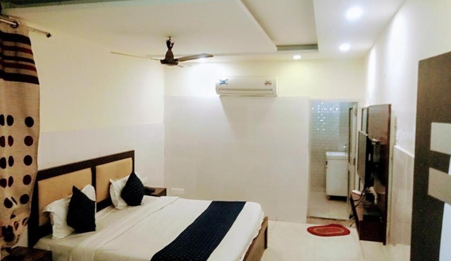 Hotel Alpine in Chandīgarh