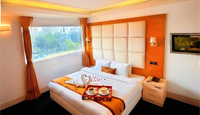 Hotel Ambassador Dhaka Airport