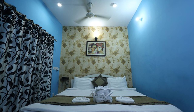 Hotel Anand Lok in Rajgir