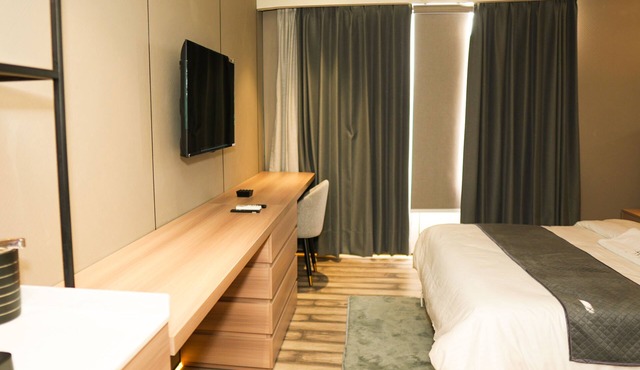 Hotel Aroma Inn