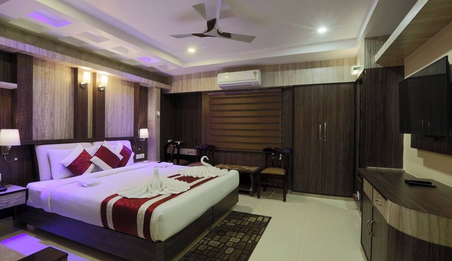 HOTEL BLUE BIRD in Nagaon