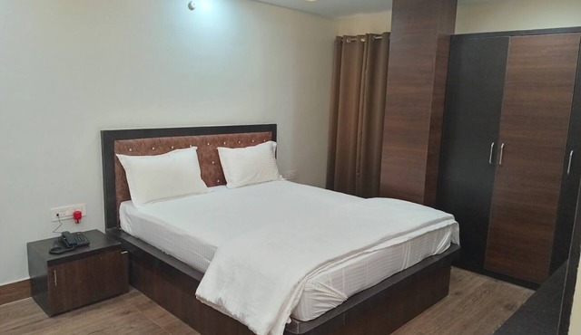 Hotel DEv Inn in Begusarai