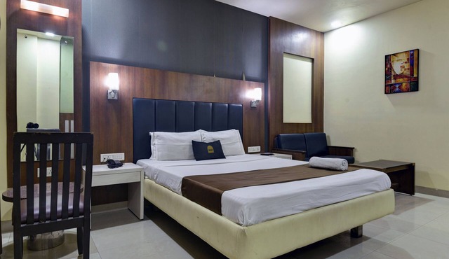 Hotel Devanshi & Banquets by Classy Stay in Panvel
