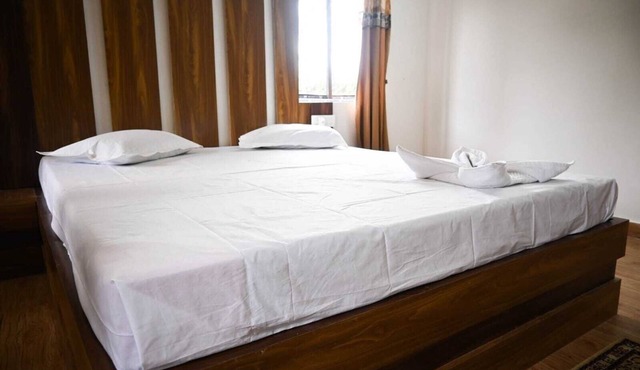 Hotel Dynasty Inn in Mal
