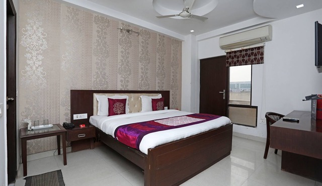 Hotel FloraInn
