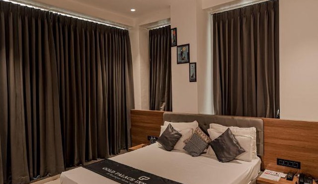 Hotel Gold Palace Inn in Surat