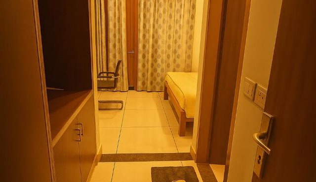 Hotel Golden Aura