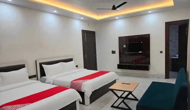 Hotel Golden Peak in Tanakpur