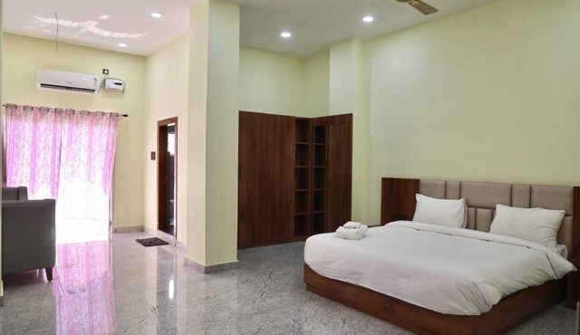 Hotel Grand Inn in Doom Dooma