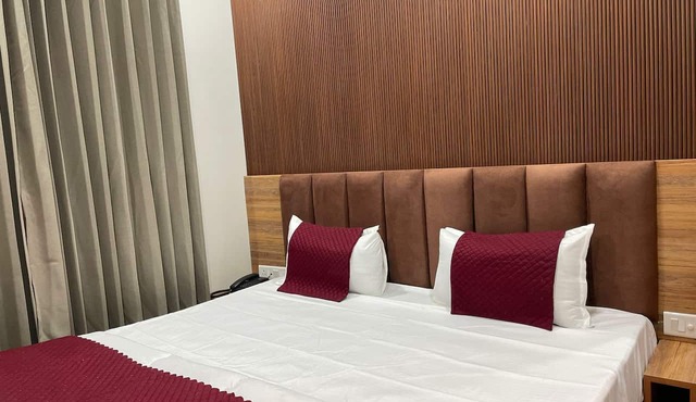 Hotel JBS Inn
