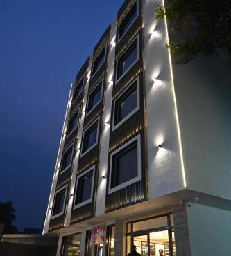 Hotel Meera Palace