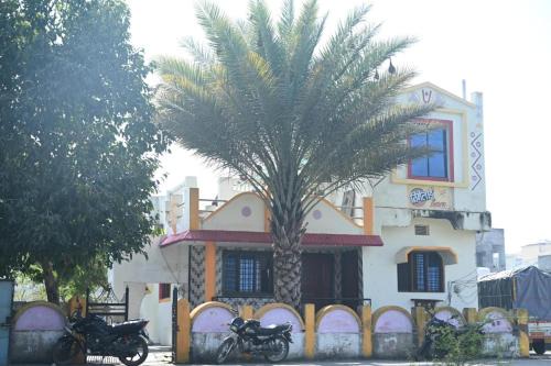 Hotel Nirmalai Palace Mahur