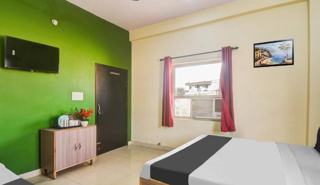 Hotel Radhe Radhe Near Jaipur Airport