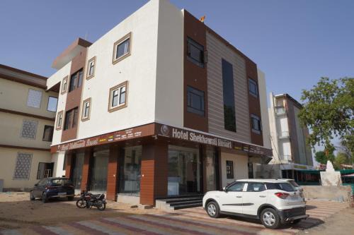 Hotel Shekhawati Resort -Parking Restaurant Near Toran Dwar