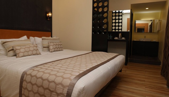 Hotel SR Palani