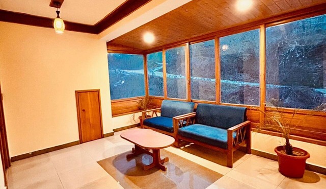 Hotel TangleWood Villa in Manali