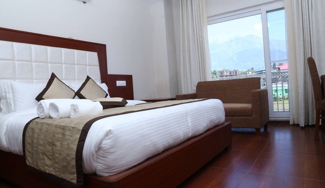 hotel the grand kartikeye in Palampur