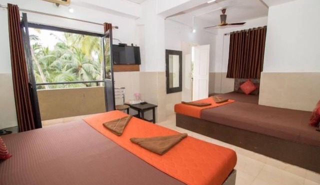 Hotel Travellers Inn