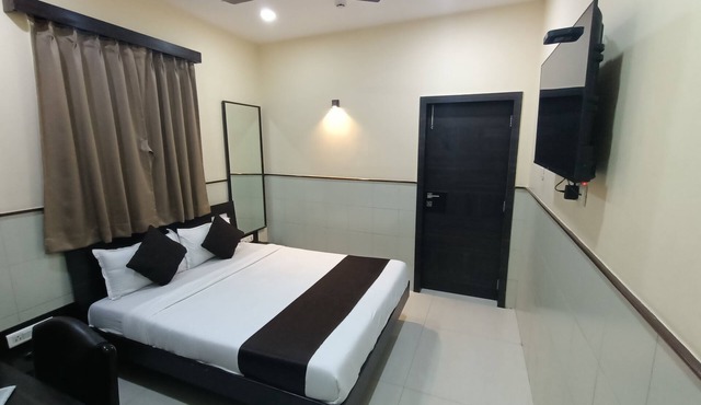 Hotel Triton in Mumbai