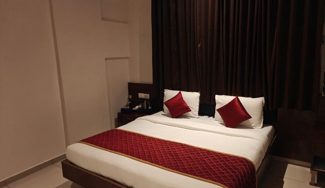 Hotel Vivank in Kolhapur