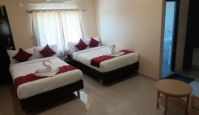 hotel white palace in Krishnarajasagar