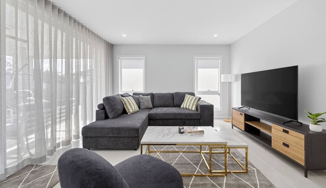 Huntlee Hideaway | 5BR Stay at Hunter Region in North Rothbury