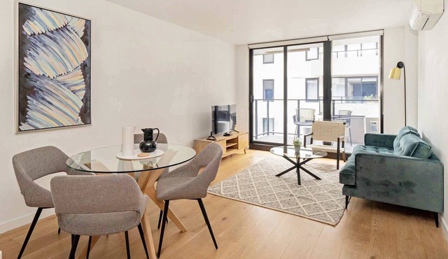 Idyllic 1-Bed Near Popular Shopping Streets in Brunswick East