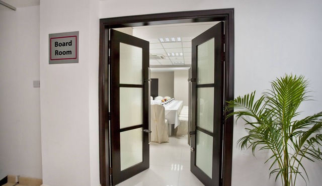 Innotel Luxury Business Hotel